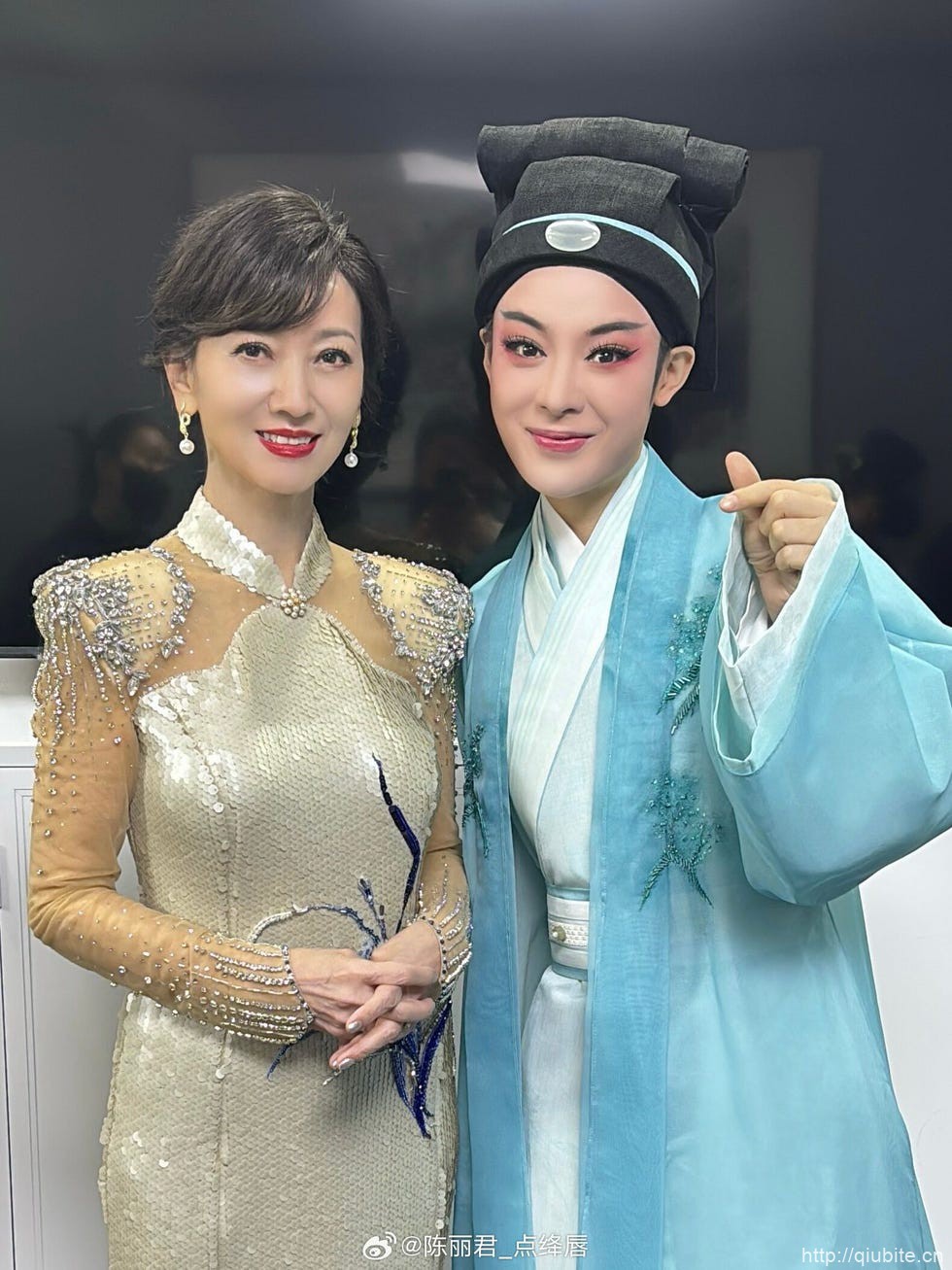 elle 在巴黎唱响越剧之声,是谁又被陈丽君迷住了?