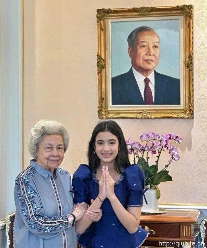 elle 柬埔寨小公主在中国爆红,7岁登台,13岁成“老艺人”