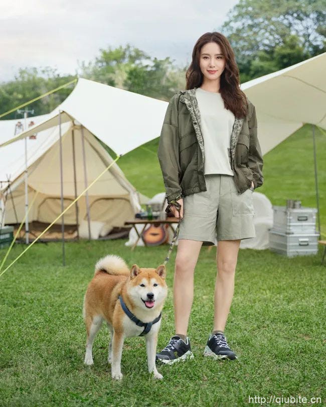 elle 躺平,也能催生出一种新的时尚风格?