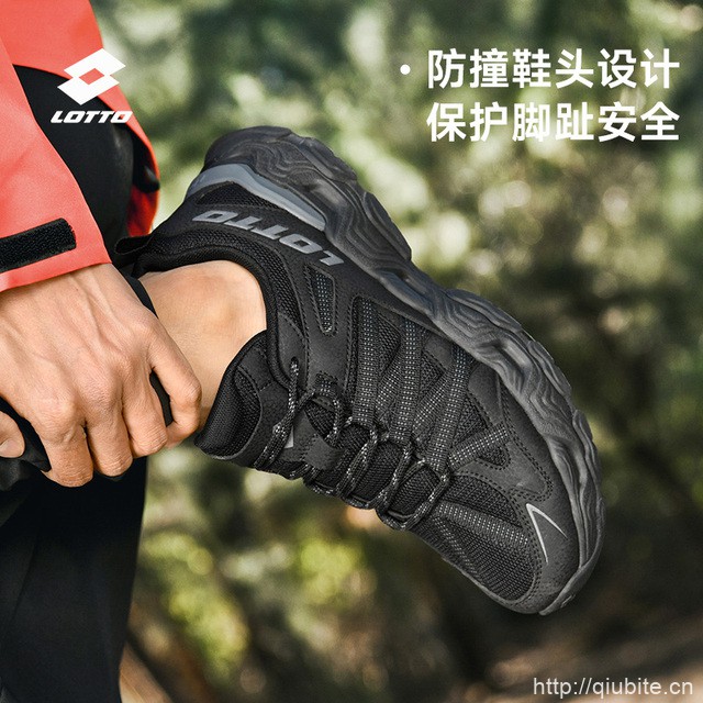 乐途户外减震网面透气跑步鞋