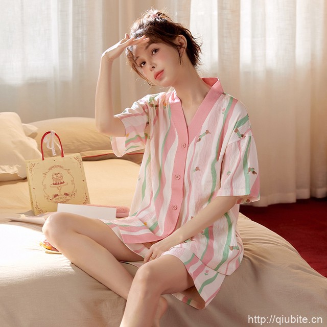 CK云朵棉！带胸垫睡衣两件套